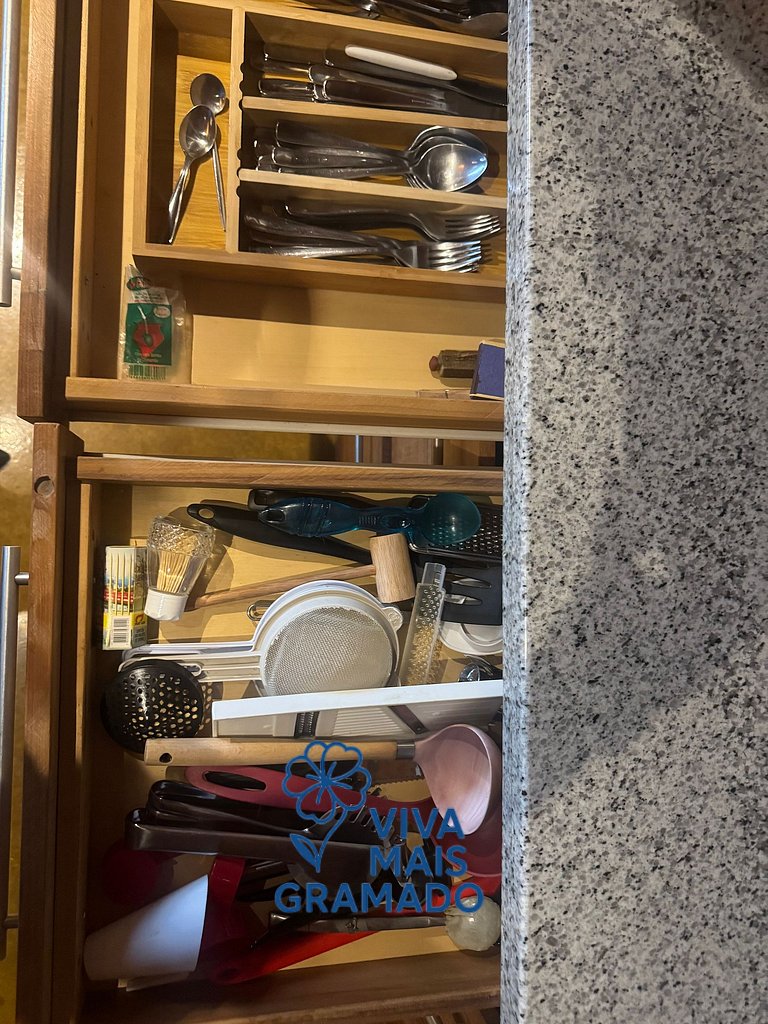 Apartamento no bairro Piratini em Gramado, com ótima localiz